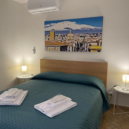 Guest House "Le Sciare" - Centro Storico كاتانيا المظهر الخارجي الصورة